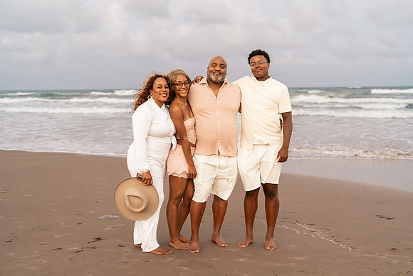 family-7406720