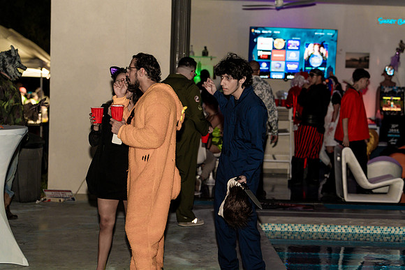 No 8 Cropped-11