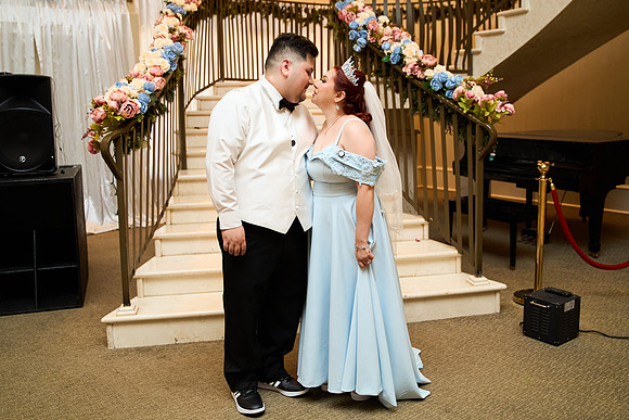 1A7305495 full size