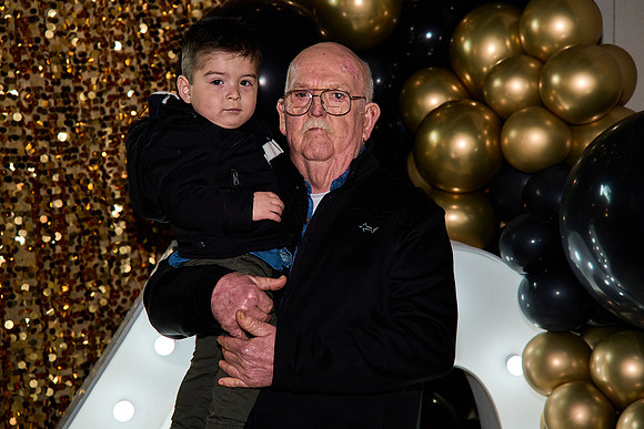 A7405657small