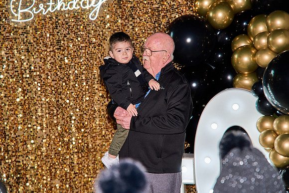 A7405664small