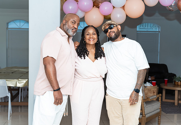 family-7406539