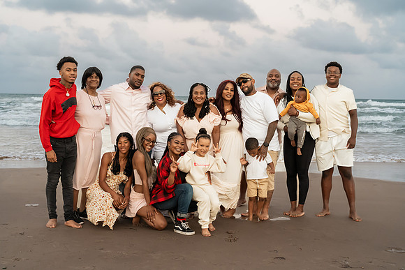 family-7406641